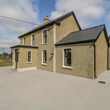Hannon's Country Farmhouse *